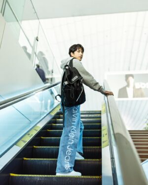 Jing-Hua Tseng Instagram - 現在總覺得出國是一件很幸福的事，東京我來了🗼
@calvinklein #mycalvins