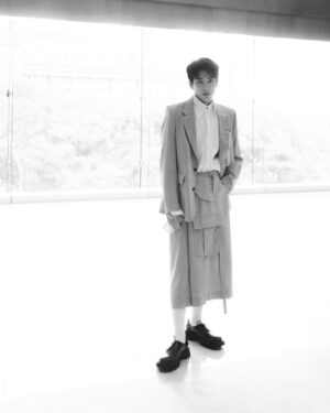 Jing-Hua Tseng Instagram - 在我很迷茫的時候碰上了阿緯，跟著他的腳步一步步成長找回信心，這次是我叫醒我自己的。
謝謝沛如，謝謝我的鬼麻吉們跟天使救護員，也要謝謝辛苦的工作人員們，很開心我們終於一起完成了這個作品。
8/18我的麻吉4個鬼，大家一定要來看!🌝🌝🌝

Look1
Jacket: @canaku_
Shirt: @canacu_
Pants: @desa_1972
Shoes: @scarosso

Look 2
Clothing: @soshiotsuki
Shirt: @canacu_
Shoes: @vatic_official_pages

Team
Makeup: @giwewe
Hair: @isiahzin by @driven.by
Styling: @chenghan_han @lambertxtw
Photo: @johnnylu.jpg