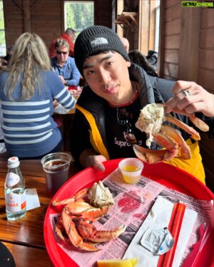 Jiravich Pongpaijit Instagram - 🚢เรือเทียบท่าได้โอกาสมาลองปูอลาสก้า ที่เมือง Hoona,Alaska🇺🇸
รสชาติคือเนื้อแน่น แกะง่าย หวานเจี๊ยบ😋 เดวไปลองเมืองอื่นๆต่อ🦀