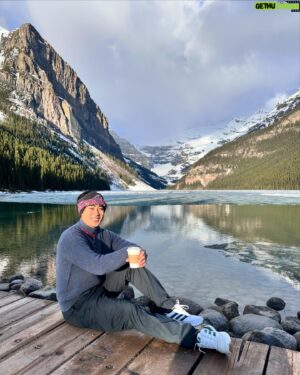 Jiravich Pongpaijit Instagram - ☀️ #lakelouise 🌲 at 6:30 am 🇨🇦 สวยงามวิลสันสุดๆ 
#banffnationalpark #lakelouisecanada