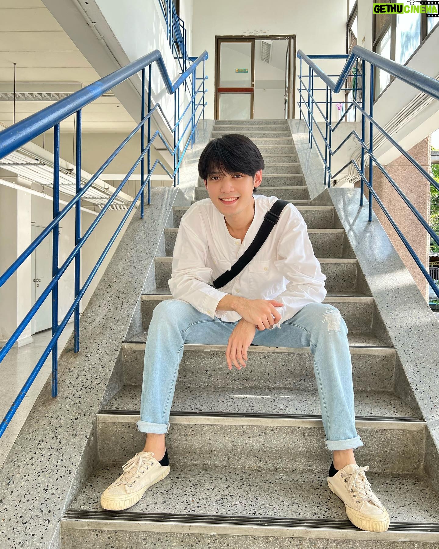 Jirayus Khaobaimai - 8K Likes - ไปเรียนชิวๆ📚