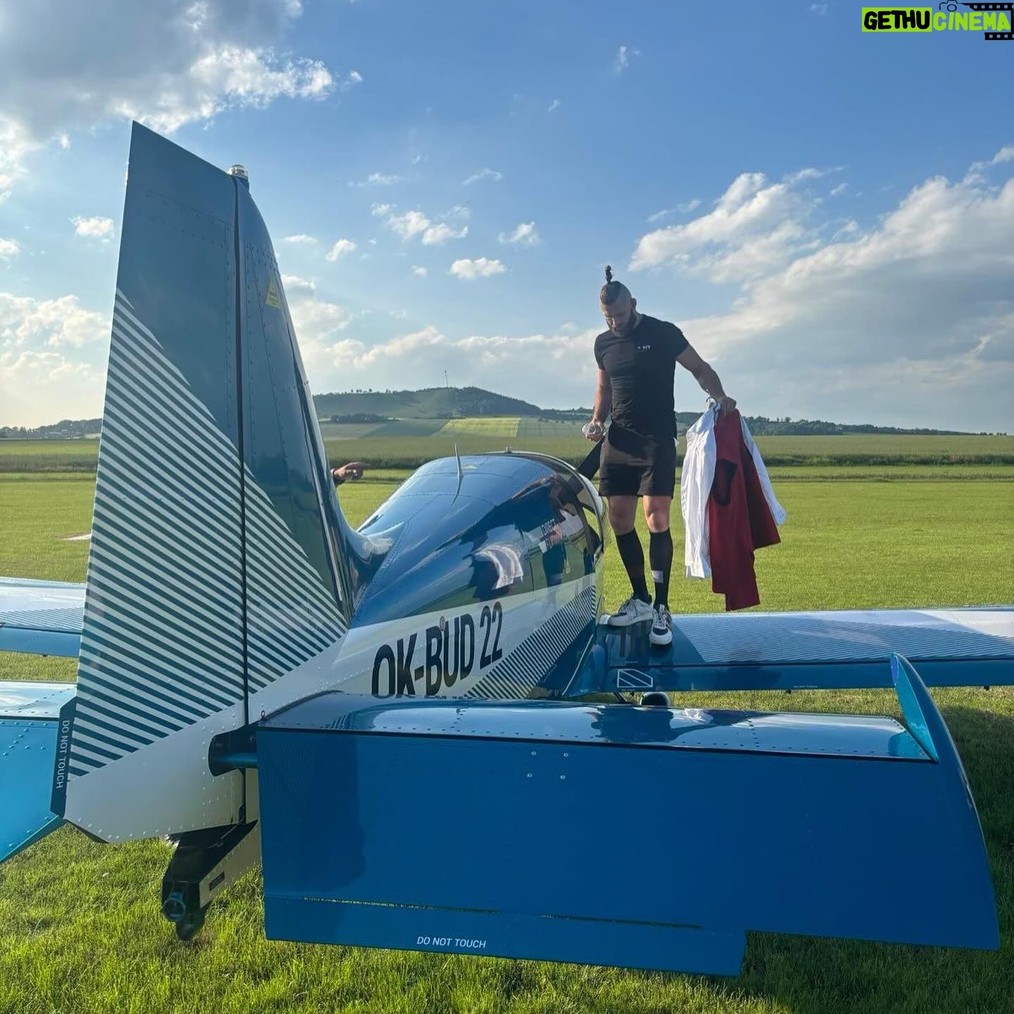 Jiří Procházka - 43.1K Likes - Amazing weekend. //\\
enjoy life, grow everyday, work hard, be grateful. live your purpose. 🙏
News about the Fight is coming
#Theperfectstorm 🌪️⚡️🌪️