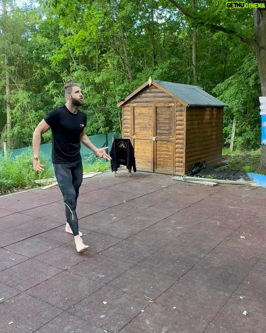 Jiří Procházka - 101.9K Likes - Use a Spring Energy to the Flow.
Vizualize, Tactics, Breathe-Space-Movement // Flow \\
Find love in what you do, over and over again.
⚡️🙏⚡️