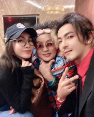 Jiro Wang Instagram - 家人歡聚日～～～(｡ì _ í｡)🎉🎉🎉🧧🤗