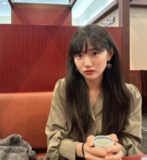 Jo Ah-young Instagram - 장어덮밥 빨리 주세요🌞

 #일본 #덴노지