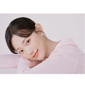 Jo Ah-young Instagram - 분홍사람🌸