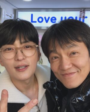 Jo Han-chul Instagram - #배우반상회 #장승조 #대학로데이트