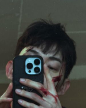Jo Kwon Instagram - 나는 스캇 커밍쑨. 

EVIL DEAD THE MUSICAL 🧟
#뮤지컬 #이블데드 @companyrang 

2024.06.20 - 2024.09.01