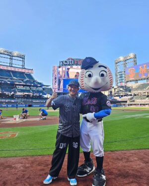 Jo Se-ho Instagram - 너무나 소중한 경험 감사합니다💙🧡
#뉴욕메츠#채널조세호
@mets @citifield