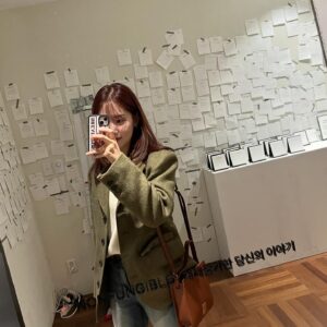 Jo Yoon-seo Instagram - 꼭 기록에 남기고 싶은 전시✨