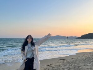 Jo Yoon-seo Instagram - 부산은 봄🌷