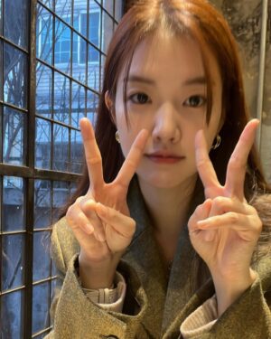 Jo Yoon-seo Instagram - ✌🏻쀠✌🏻