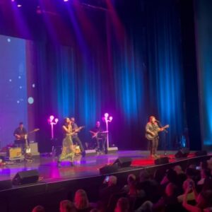 Joanie Charron Instagram - what an incredible evening, thank you a thousand times to @thecmaontario 
an night that will be remembered for a long time

@49.parallele @yveslaramee @jsmileproductions @reseau_ontario #cmao #country #onfr