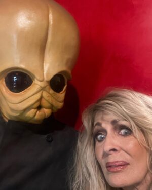 Joanna Cassidy Instagram - Happy Halloween!!!!!!!!!
The aliens wanted candy and I didn’t have any so they are taking me away!!!! Goodbye!!!