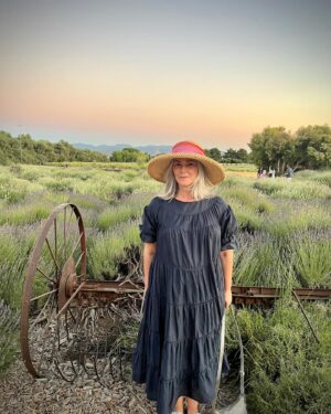 Joanna Going Instagram - Made a visit to the glorious Lavender Festival @123farmorganics with @duvenay 💜  I just wanna stay …. #lavenderfestival