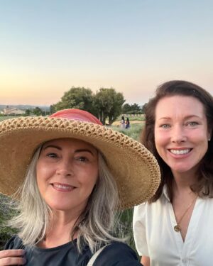 Joanna Going Instagram - Made a visit to the glorious Lavender Festival @123farmorganics with @duvenay 💜  I just wanna stay …. #lavenderfestival
