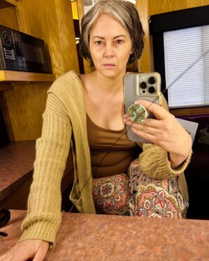 Joanna Going Instagram - Meet Violet, one of an assortment of questionable characters squabbling it out in
NOBODY LEAVES ‘TIL JESUS COMES

Premiering  at the @danceswithfilms festival in Hollywood on Saturday 6/29

Written and directed by @jeanbarkerza 

Cast: @spencergarrett1 
  @itsalexfelix 
  @gaarrettt 
  @iammarlajean 
  @max_e_williams 
  and me :)

LINK in bio for trailer and tix