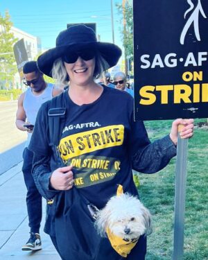 Joanna Going Instagram - Honey Bee supports the #sagaftrastrike  #sagaftrachallenge  #sagaftrastrong  #power2performers