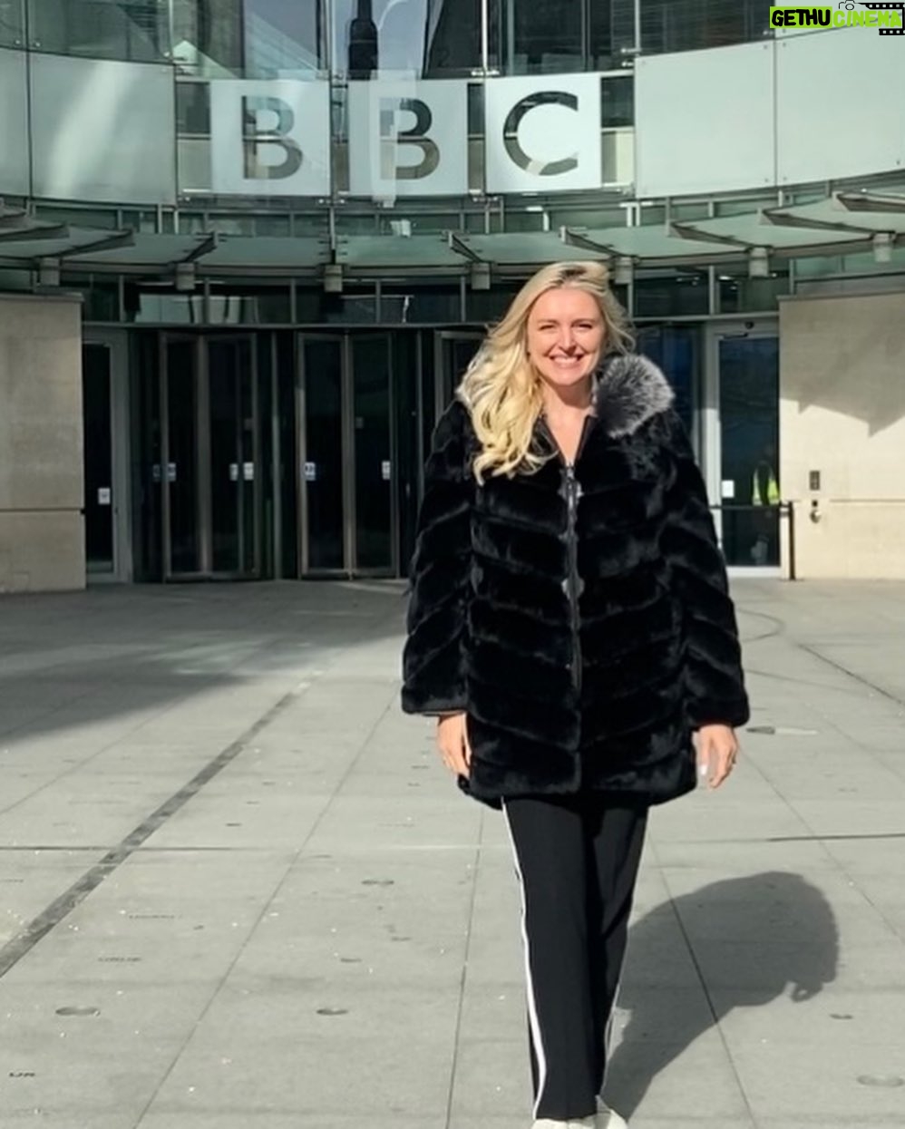Joanne Farrell - 2.1K Likes - Thank you to fabulous @GabyRoslin for having me and Yasmine on @bbcradiolondon today, and inviting me to sing ‘Crown’ live in the studio 🎙️ Fun and laughter with Gaby, and the story behind the song… 🌟👑💖
@bbcsounds