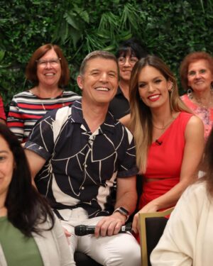 João Baião Instagram - @casafeliz ❤️❤️🌺🌺
@dichavesofficial 
@sicoficial