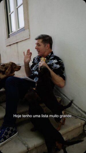 João Baião Instagram - Ontem fui às compras para a minha horta e para os meus amigos. Onde? 

À Agriloja, porque tem tudo o que eu preciso. 

#pub #Agriloja