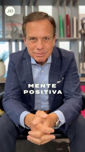 João Doria Instagram - Eu aprendi com o meu pai, que foi um grande estudioso da mente humana, a importância de cultivar pensamentos positivos para alcançar paz interior e sucesso duradouro. A prática do yoga é uma ferramenta poderosa para isso, integrando mente, corpo e espírito em harmonia. Ao manter uma mente tranquila e equilibrada, somos capazes de enfrentar desafios com sabedoria e resiliência.