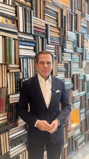 João Doria Instagram - Hoje, a comitiva do LIDE BRAZIL SAUDI ARABIA teve o privilégio de conhecer o potencial de investimentos globais no PIF, o maior fundo soberano do mundo. 
No MISA, Ministério de Investimentos da Arábia Saudita, tivemos acesso aos projetos ambiciosos do governo saudita até 2030. A interação foi plena com os empresários brasileiros. Com isso ampliamos a aliança estratégica entre Brasil e Arábia Saudita. É o LIDE, trabalhando pelo Brasil.