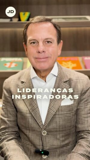 João Doria Instagram - Deixe a inspiração e não a inveja guiar seu caminho. Celebre seu sucesso e respeite os demais. Sempre mantenha sua trajetória com humildade. E nunca desista dos seus sonhos.