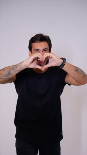 João Hadad Instagram - CONSEGUIMOS! Obrigado todo mundo que tirou um tempinho para ajudar o nosso querido João Hadad nessa votação, o foco é subir com destino a mansão. Vamos continuar indo juntos nessa torcida!

#TeamHadad ⚡️ | #AGrandeConquista