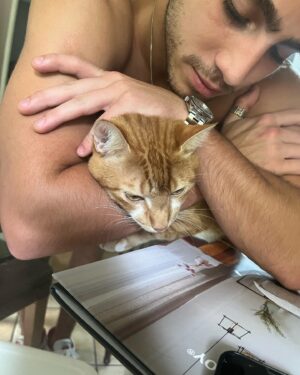 Joao Marinho Instagram - Léo