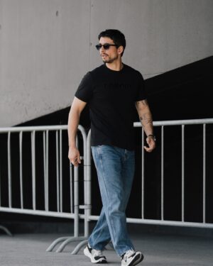 João Montez Instagram - uma coisa que não saibam sobre mim? 
1. Sou João Carlos.
2. Agora é lidar. 🤷🏻‍♂️
