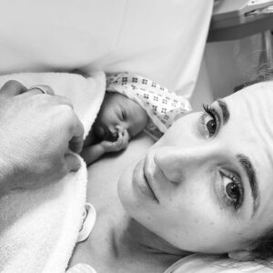 João Moutinho Instagram - Rodrigo❤️ 03/10/2021 09:25🕰 correu tudo bem!  A Super Mãe e o Rodrigo estão bem🙏🏼😍 A esta mulher incrível mais uma vez obrigado por mais este presente🥰