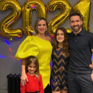 João Moutinho Instagram - FELIZ 2021!!🙏🏼🙏🏼👨‍👩‍👧‍👧🥰