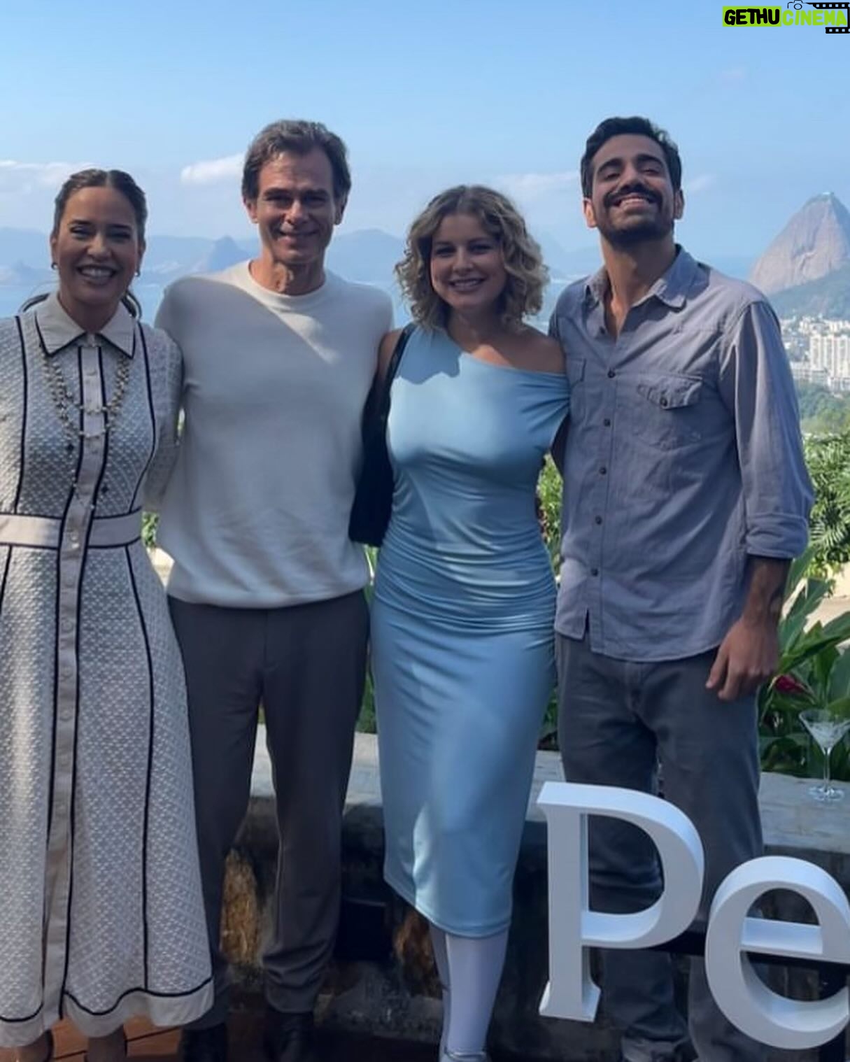 João Vitti - 2K Likes - Silvia @palommaduarte trabalha demais, é mãe solo e seu filho, Inácio @bentoveigaoficial, tem uma doença atípica e é apaixonado por Bia @amandaspanner , uma garota incrível que também é apaixonada por ele enquanto Vicente @joaovitti,que ama todo mundo, sonha em formar uma família. Será que vai rolar???🤔
A partir de HOJE, 05 de julho, vocês estão convidados a conferir essa história e tantas outras, impactantes, em “PEDAÇO DE MIM” na Netflix.
*** Os 17 episódios já estão liberados; Simbora maratonar!!!
📸 Marcos Serra Lima/Netflix
@netflixbrasil
@a.fabrica.etc
#pedacodemim #melodrama #netflix