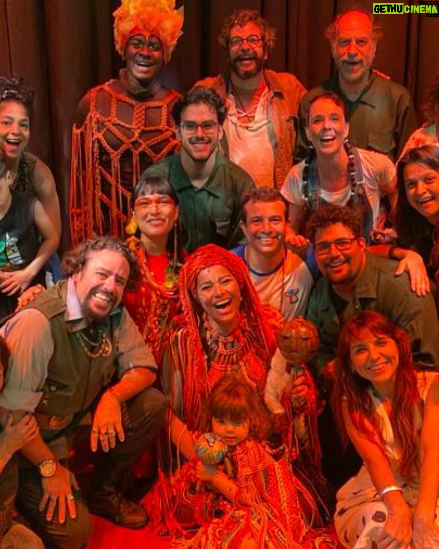 João Vitti - 13.2K Likes - #tbt Vovó e neta, IARAS (Mãe das Águas)
#diariodepilarnaamazonia
#batismonasartes