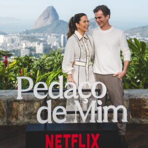 João Vitti Instagram - Hoje o céu abriu, o sol raiou e nos reencontramos nesse cenário de tirar o fôlego pra falar um pouquinho do nosso melodrama/netflix PEDAÇO DE MIM que estreia nessa sexta, 05 de julho. Pra finalizar almocei na ótima companhia desse cara incrível que é o Vlad. Evoé!!!!

👔 @marlonportugal 

@netflixbrasil  @a.fabrica.etc