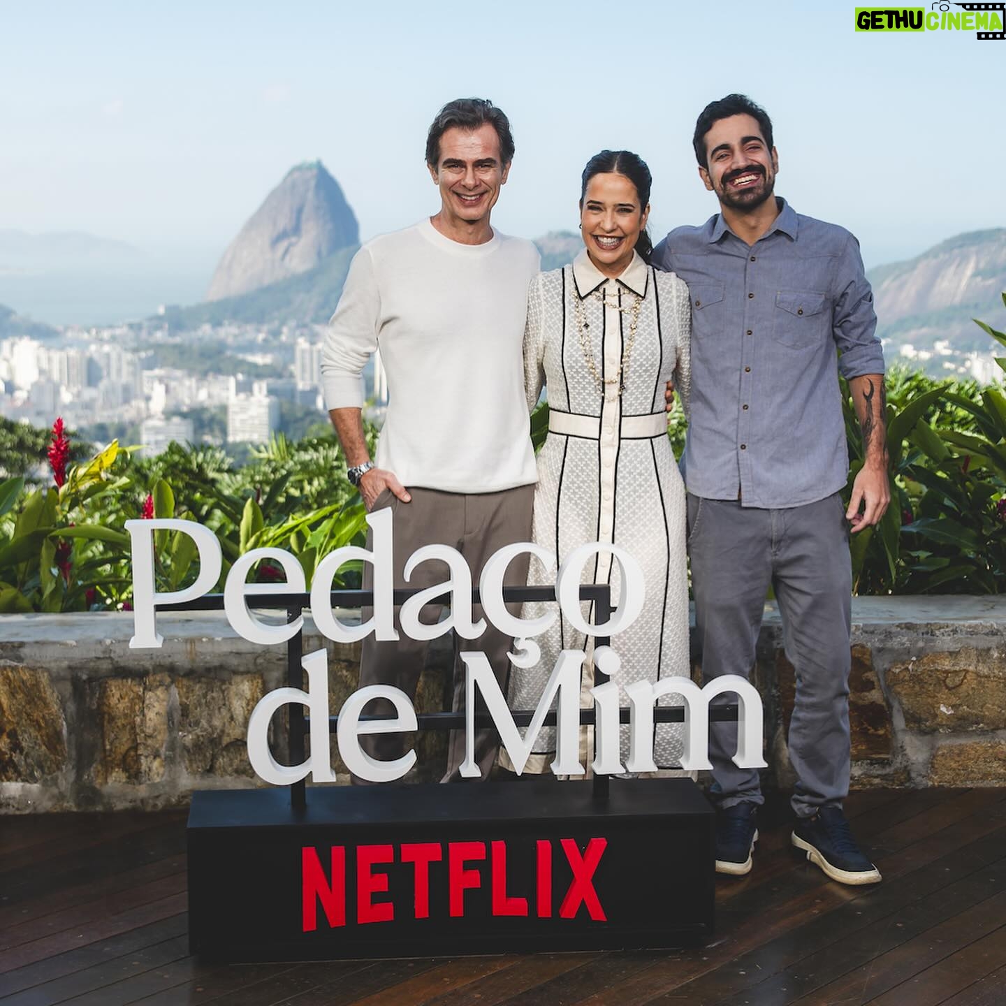 João Vitti - 2.3K Likes - Hoje o céu abriu, o sol raiou e nos reencontramos nesse cenário de tirar o fôlego pra falar um pouquinho do nosso melodrama/netflix PEDAÇO DE MIM que estreia nessa sexta, 05 de julho. Pra finalizar almocei na ótima companhia desse cara incrível que é o Vlad. Evoé!!!!
👔 @marlonportugal
@netflixbrasil @a.fabrica.etc