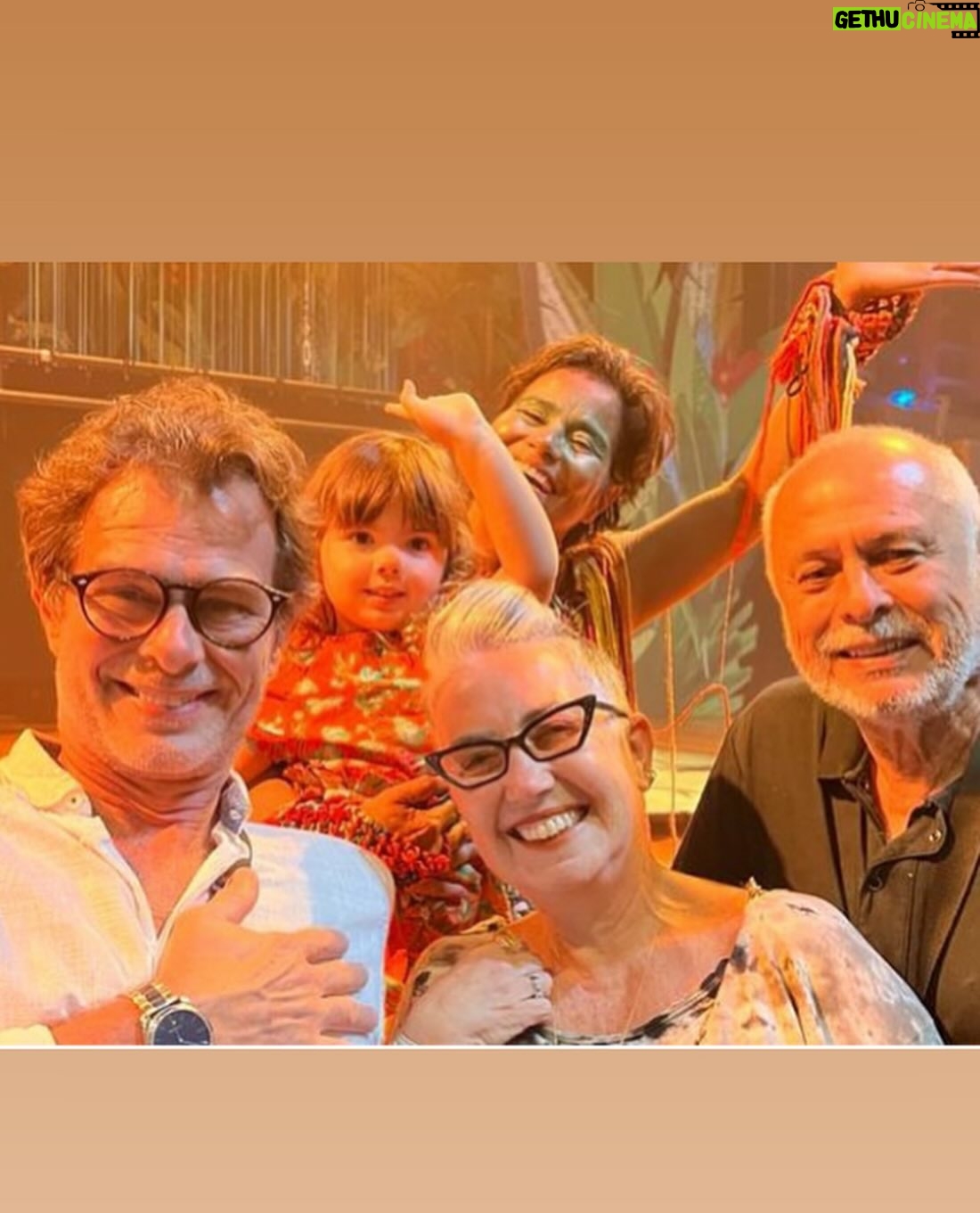 João Vitti - 41.3K Likes - #tbt 4 - Família Florescendo e Frutificando 🌻💞🪷