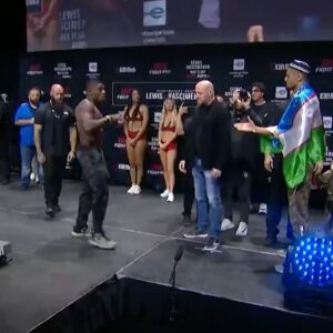 Joaquin Buckley Instagram - Joaquin Buckley brought out a wad of cash to his face-off 💰 #UFCStLouis