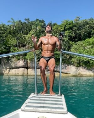 Joaquín Ferreira Instagram - Como es adentro es afuera
