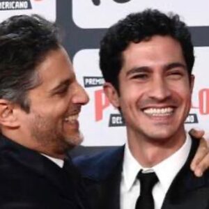 Joaquín Furriel Instagram - Madrid.
@premios_platino 
1_ Viajar, reencontrarme con tanta gente que quiero fue el inicio de una noche inolvidable. Lo alegre que estoy en esa foto!
2_ Gracias Marcelo Piñeyro por pensarme en Osorio! Y Gracias al Jurado de los @premios_platino !
3_ El Reino se llevó 6 estatuillas entre premios del público y del jurado. @kramersigmanfilms 👏🏽👏🏽👏🏽
Felicitaciones a tod@s los que hacemos esta serie espectacular y a l@s premiados!
4_ Bendito tu eres
5_ Como en la foto siempre ❤️
6_ Con Nawja hicimos “El árbol de la sangre “ Netflix, reencuentro y felicidad… las caras lo dicen todo.
7_ Con @pedroroson.representante llevamos años trabajando y decidiendo cómo es el siguiente paso!🙏
8_ La Previa 
9_ Gracias @ramonpilaces, hubo  encuentro con la Gran Carmen Maura!

( Nobleza obliga… las mejores fotos de estos días no fueron sacadas 🎉)

Gracias @ceci.allassia 
@bowenlondonuk 
@guidozapateria