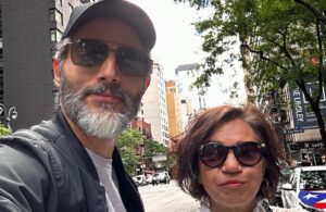 Joaquín Furriel Instagram - Plano y contraplano de una noche memorable!
Compartir una película con @martinscorsese_ ,  si… tachame la doble! Estuvimos ahí con la leyenda, conociéndolo, comprobarndo su amor al cine como expresión y divulgación de la cultura e identidad de cada pueblo, anécdotas contadas con su humor, compartir este momento con el equipo de “ El aroma del pasto recién cortado” la bella película de @celina_murga fue y es toda una felicidad.

Gracias a @tribeca , qué linda recepción tuvo la película!

 Y gracias a todo el equipo
 @mardetavira 
@rominapeluffo_ 
@mostracineok 
@infinityhill_ 
@nadadorcine 
@cindyteperman 
@axelkuschevatzk 
@ml_berch ( agradecimiento aparte por pensarme para Pablo 🤍)

Y a la familia @moncler por acompañarme!
@remoruffini 
@gfisan 
@enrico_longo 
@robertrabensteiner
@jnalinant , del store de Soho por la atención!

Gracias @vancouvermediaproducciones por permitirme volar 💙
