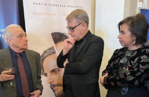 Joaquín Furriel Instagram - Plano y contraplano de una noche memorable!
Compartir una película con @martinscorsese_ ,  si… tachame la doble! Estuvimos ahí con la leyenda, conociéndolo, comprobarndo su amor al cine como expresión y divulgación de la cultura e identidad de cada pueblo, anécdotas contadas con su humor, compartir este momento con el equipo de “ El aroma del pasto recién cortado” la bella película de @celina_murga fue y es toda una felicidad.

Gracias a @tribeca , qué linda recepción tuvo la película!

 Y gracias a todo el equipo
 @mardetavira 
@rominapeluffo_ 
@mostracineok 
@infinityhill_ 
@nadadorcine 
@cindyteperman 
@axelkuschevatzk 
@ml_berch ( agradecimiento aparte por pensarme para Pablo 🤍)

Y a la familia @moncler por acompañarme!
@remoruffini 
@gfisan 
@enrico_longo 
@robertrabensteiner
@jnalinant , del store de Soho por la atención!

Gracias @vancouvermediaproducciones por permitirme volar 💙