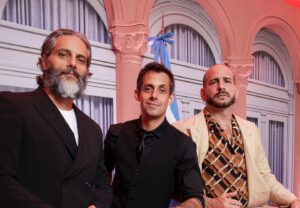 Joaquín Furriel Instagram - El Reino II - temporada final- Ya estamos en @chenetflix !

Estoy agradecido de formar parte de este equipo lleno de power!

Voy a extrañar a Osorio 
🖤🖤🖤

Ph: @marcosludevid