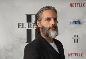 Joaquín Furriel Instagram - El Reino II - temporada final- Ya estamos en @chenetflix !

Estoy agradecido de formar parte de este equipo lleno de power!

Voy a extrañar a Osorio 
🖤🖤🖤

Ph: @marcosludevid
