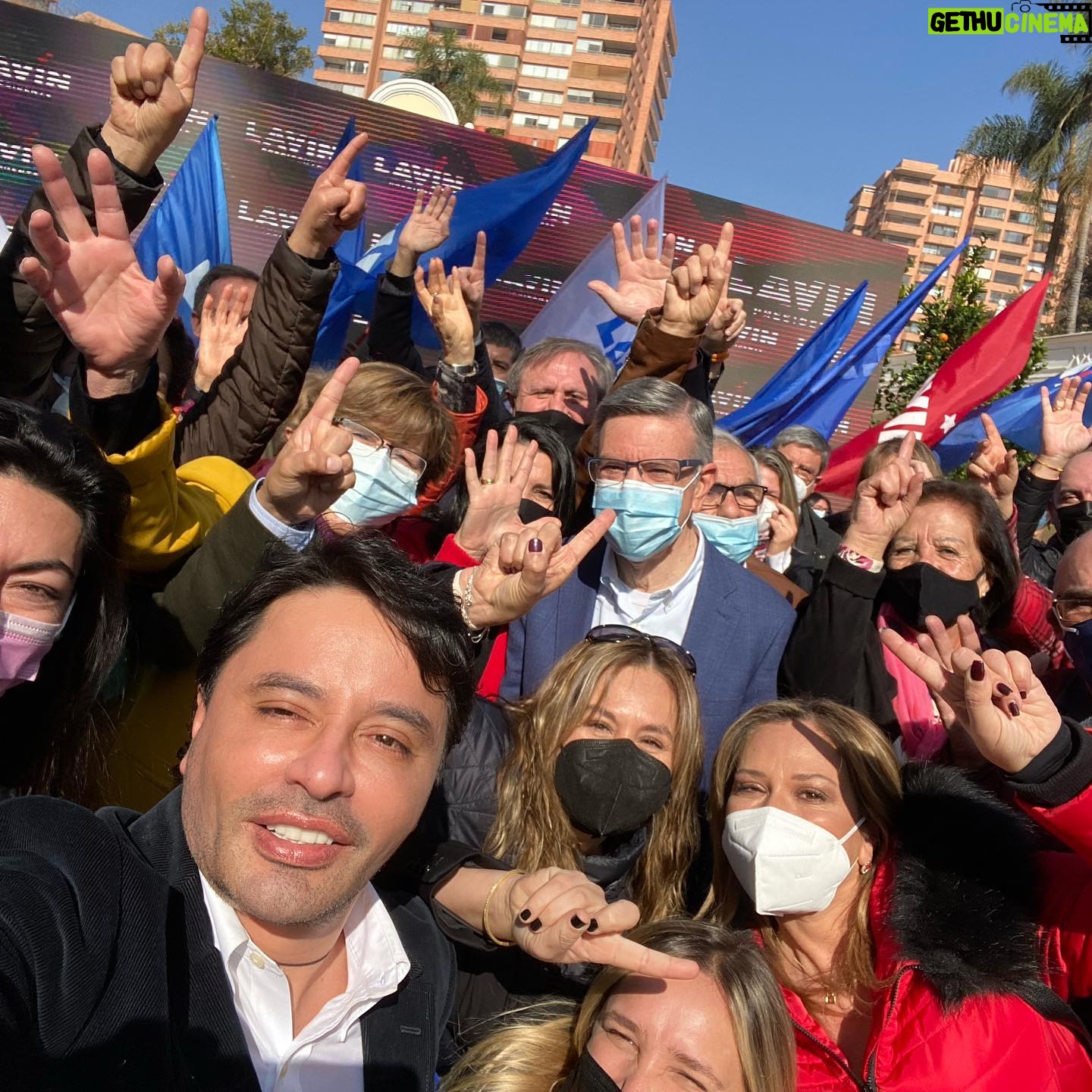 Joaquín Lavín - 6.2K Likes - Muchas gracias a todos los que me acompañaron de forma presencial y a través de zoom y redes sociales!!!
Este domingo todos a votar, porque no es lo mismo ganar, que ganar con todo 💪🇨🇱