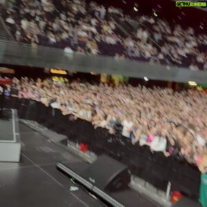 Jodie Harsh Instagram - Another big mad sweaty Something To Give Each Other show at the Ziggo Dome in Amsterdam!