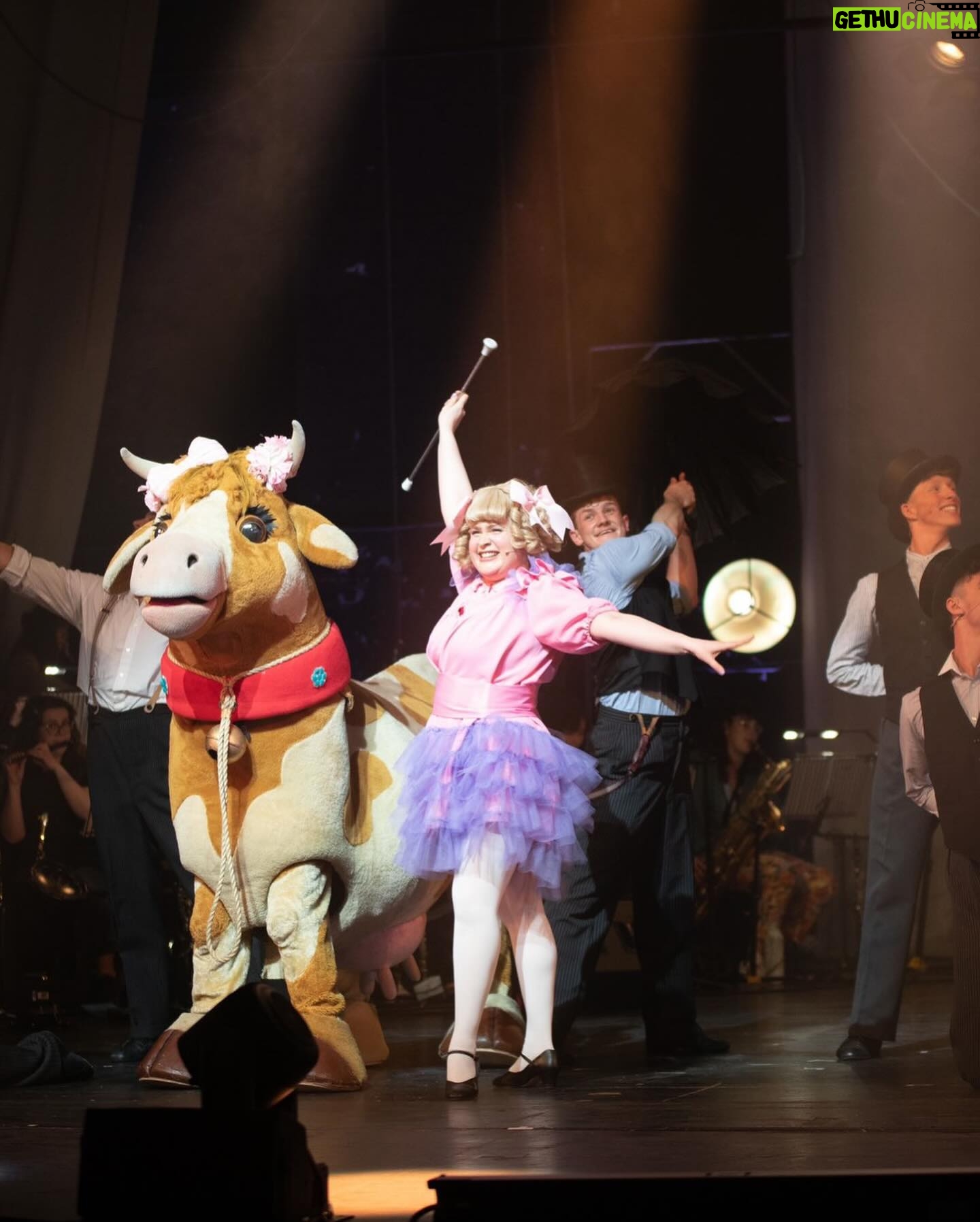 Jodie Prenger - 3 Likes - Well, that night was a whole lotta something wonderful! Every corner of that building was filled with fabulousness! @hopemilltheatre @palaceandopera #hopeforthefuture #gypsy
