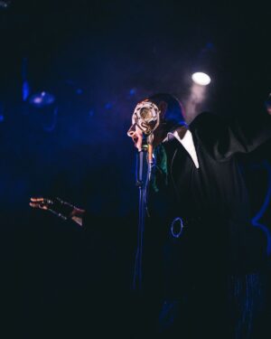 Joe Black Instagram - The side of my head has been replaced by a microphone 
Love this shot by @deadplantzfilmandphotography at @kleineskabarett