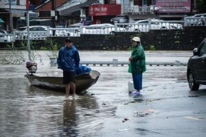 Joe Hahn Instagram - As we ventured into the city of Hue, nature had its own plans.

#HueVietnam